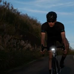 Eclairage Recon HL 200 -Bikes boutique DSCF7886