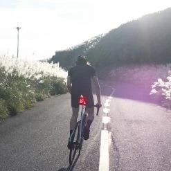 Eclairage Recon TL 200 -Bikes boutique DSCF8379