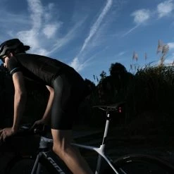 Eclairage Recon TL 200 -Bikes boutique DSCF8412