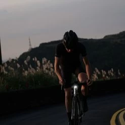 Eclairage Recon HL 100 -Bikes boutique DSCF9711